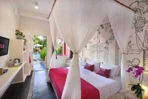 Grande Pool View - for Cool Adults Only | Minibar, safe på rommet, strykejern/-brett og wi-fi (inkludert)