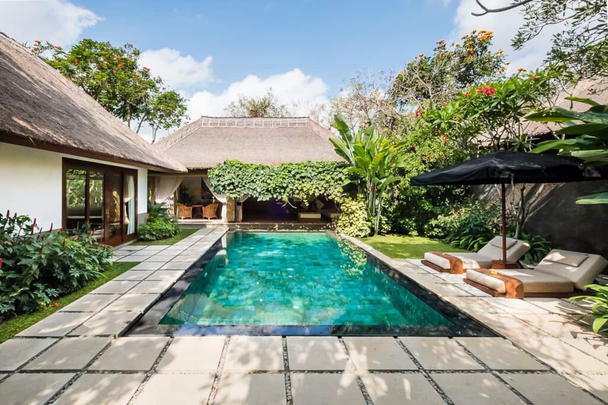 One Bedroom Pool Villa Royal Heritage | Living area
