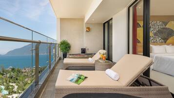 Free minibar, in-room safe, desk, soundproofing