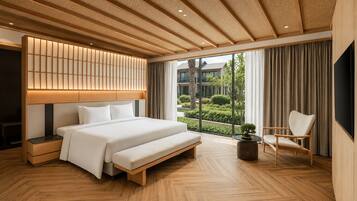 Free minibar, in-room safe, desk, soundproofing