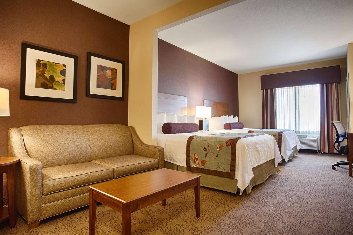 in-room safe, desk, laptop workspace, iron/ironing board