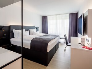 Double Room | Free minibar, free WiFi, individually furnished, bed sheets - DORMERO Hotel Pirmasens (Pirmasens)