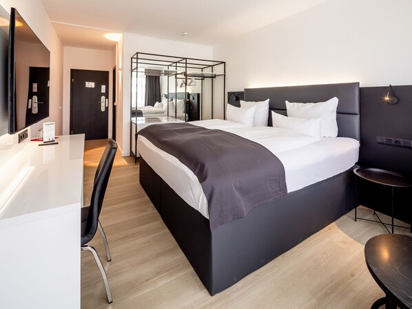 Double Room | Free minibar, free WiFi, individually furnished, bed sheets - DORMERO Hotel Pirmasens (Pirmasens)