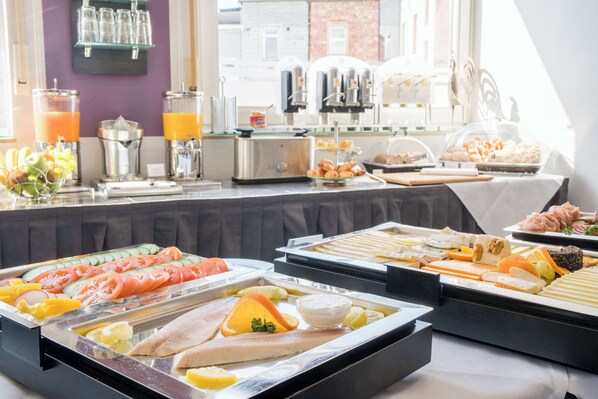 Daily buffet breakfast for a fee - Best Western City Hotel Pirmasens (Pirmasens)