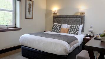 Skrivbord, strykjärn/strykbräda, gratis wi-fi och sängkläder