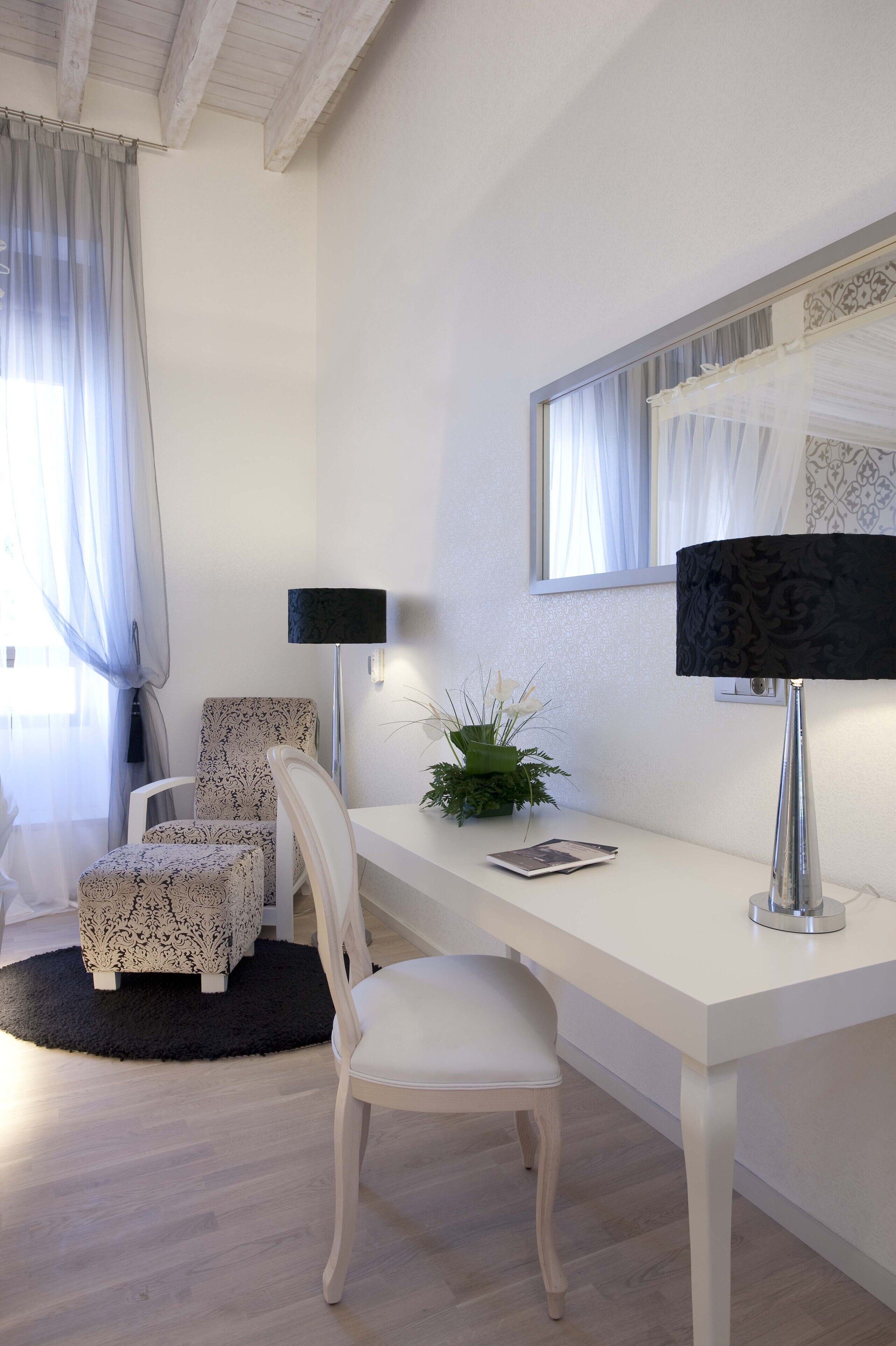 superior room, 1 queen bed | minibar, in-room safe, desk, blackout curtains