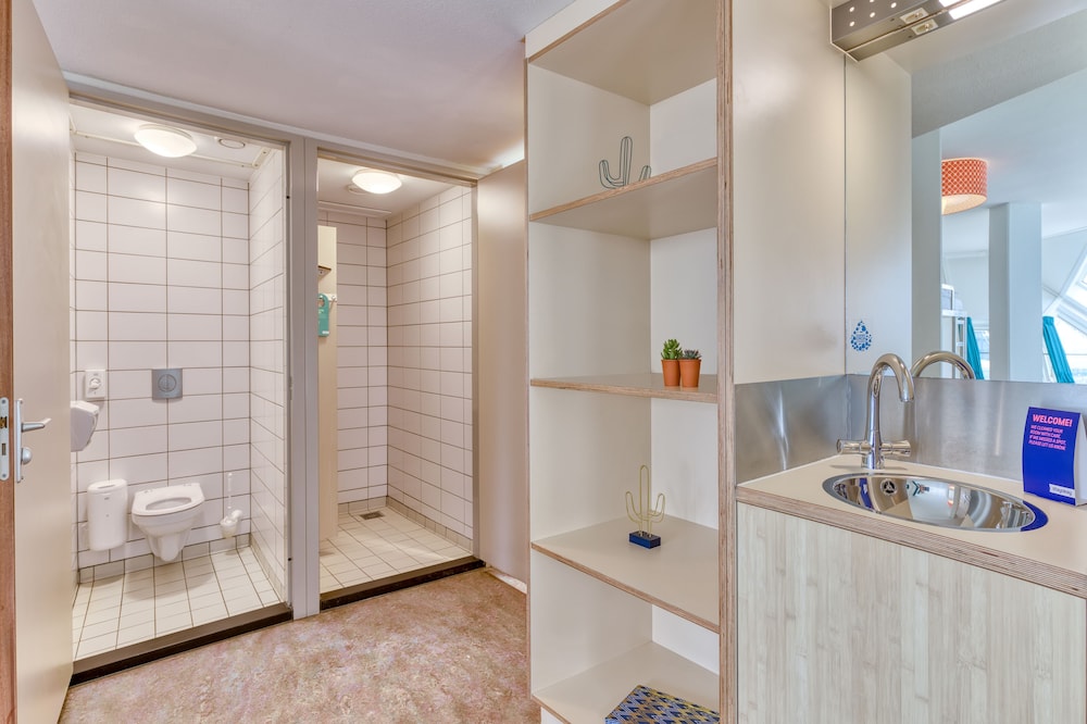 Stayokay Hostel Rotterdam by null