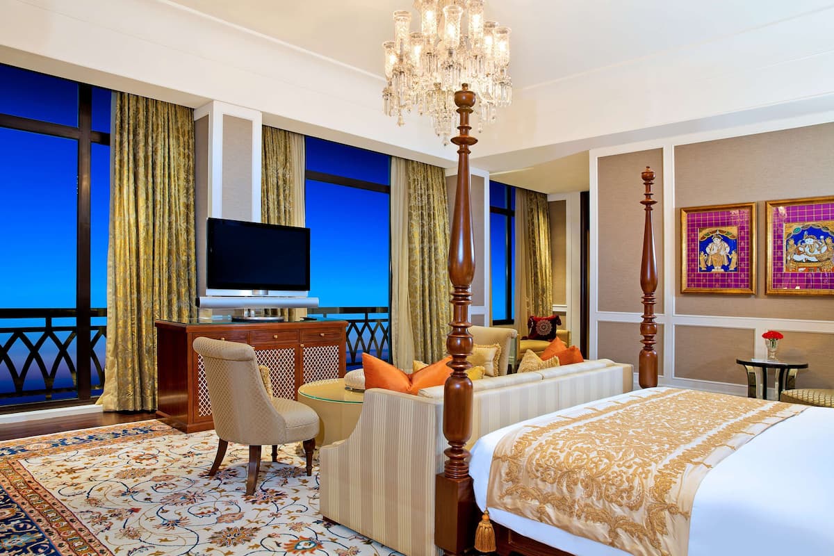 presidential suite | 1 bedroom, premium bedding, minibar, in-room safe