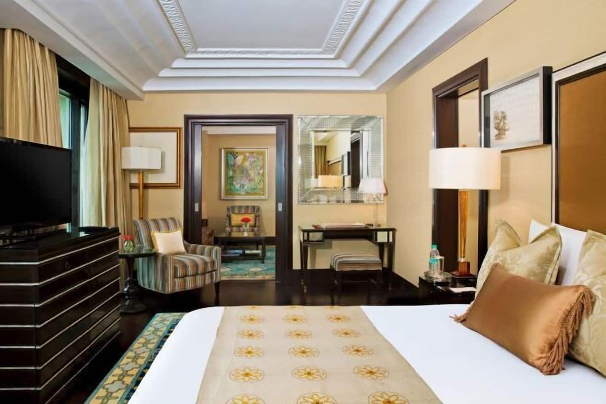 1 bedroom, premium bedding, minibar, in-room safe