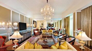 Presidential Suite | Premium bedding, minibar, in-room safe, desk