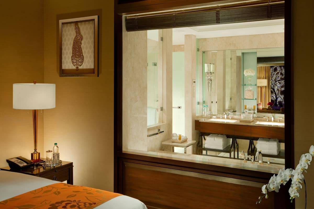 1 bedroom, premium bedding, minibar, in-room safe