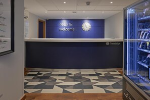 Lobby - Tl Kingston Upon Thames Centrl (Kingston Upon Thames)