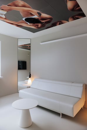 Stellar Suite Module | Living area