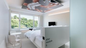 Allergikerbettwaren, Minibar, Zimmersafe, Schreibtisch