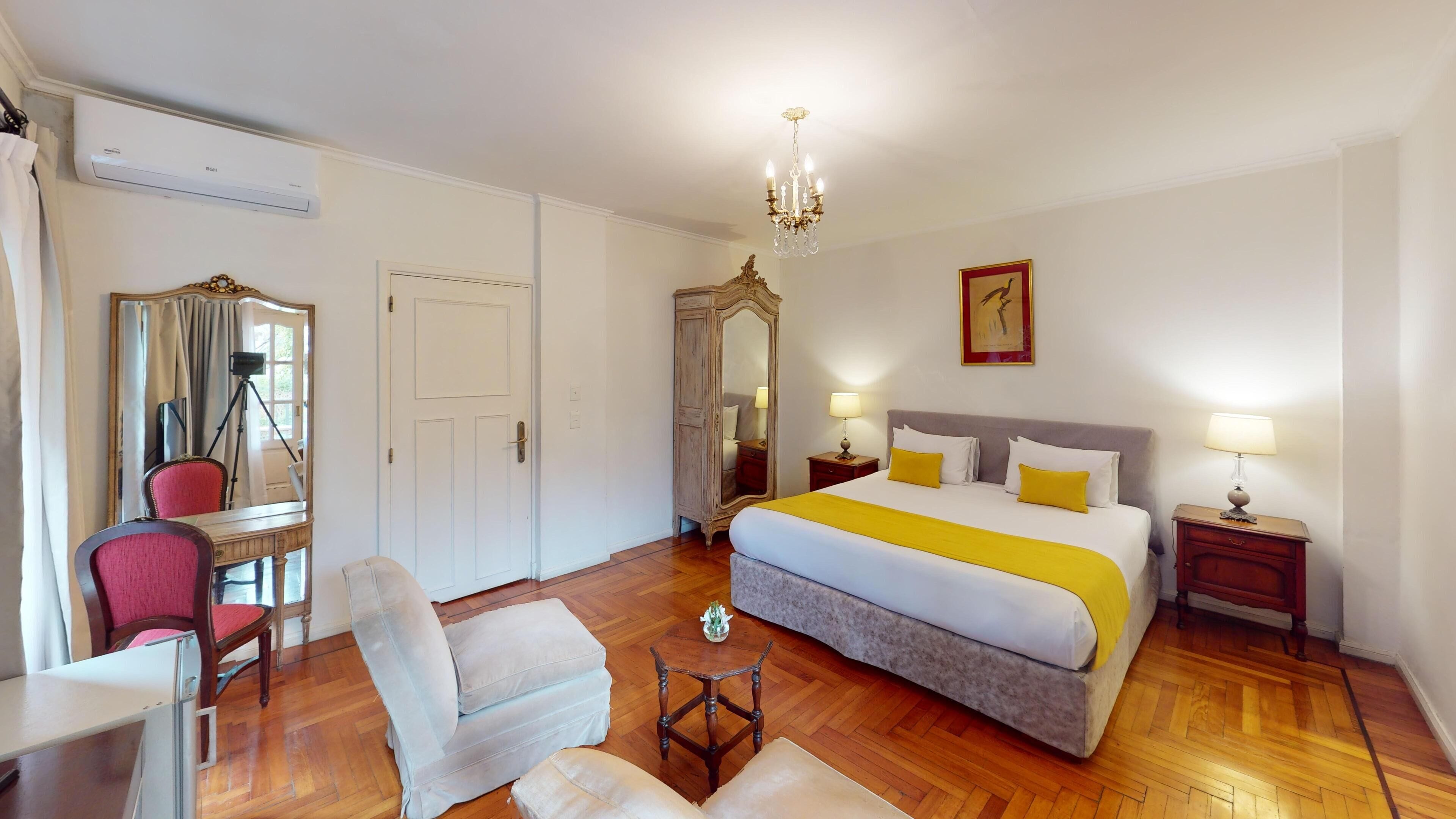 Suíte, vista para o jardim | Roupas de cama premium, edredons de pluma, camas com colchões pillow-top