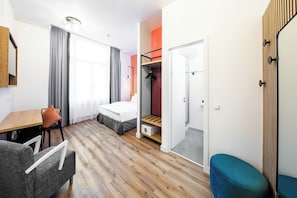 Premium bedding, in-room safe, blackout curtains, free WiFi