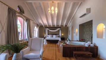 SATO VIP SUIT | Ropa de cama de alta calidad y minibar