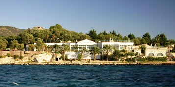 Playa privada, arena blanca, traslado desde/hacia la playa gratis