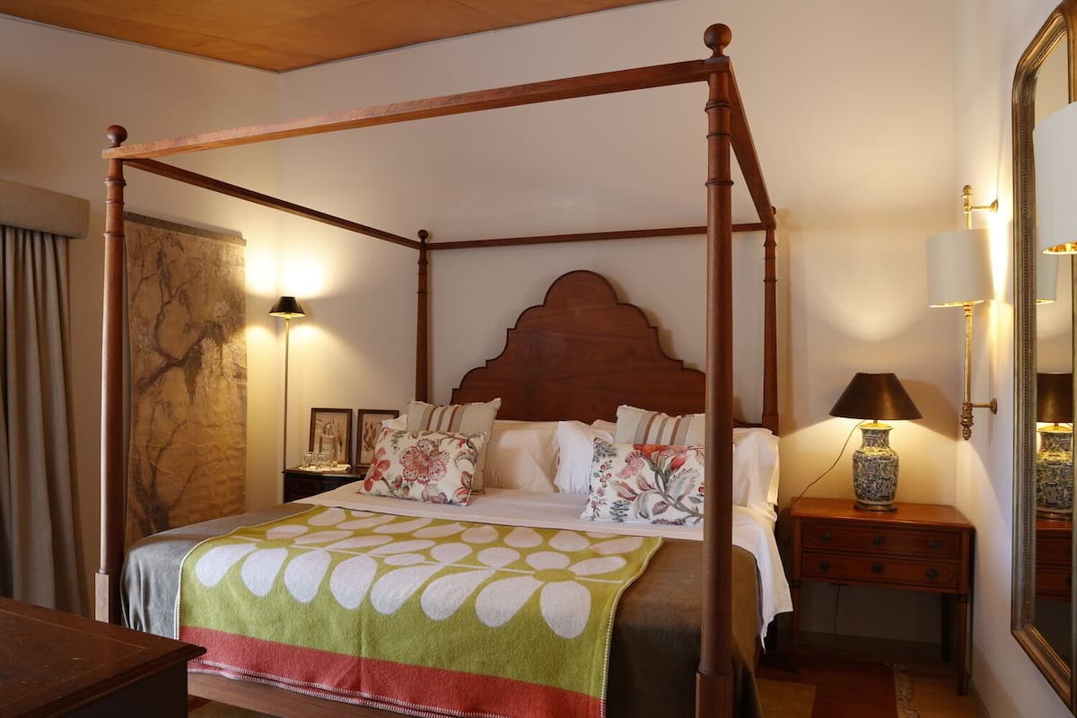 Superior Villa, 2 Bedrooms | Bed sheets