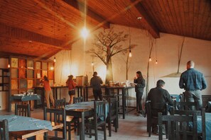 Living area - Schilling Patagonia Travellers - Hostel (El Calafate)