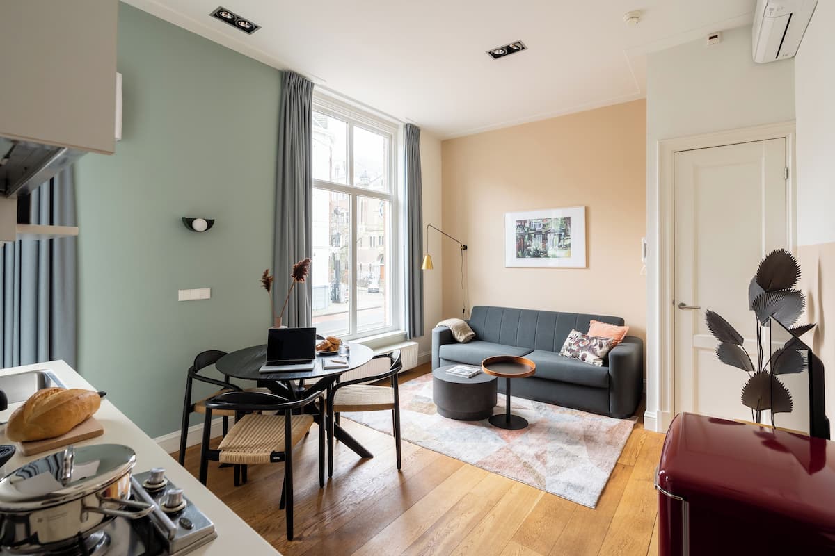 Large 1 Bedroom Apartment with Sofa Bed | Living area | LED TV