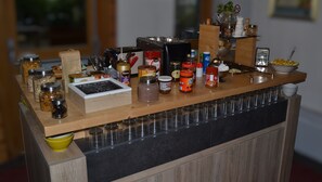 Breakfast area - La Demeure des 2 Trésors (La Bresse)