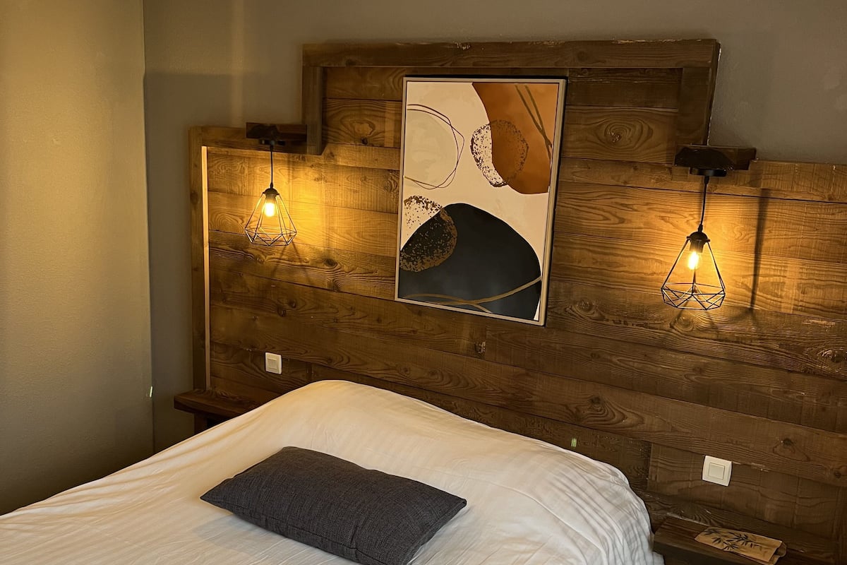 junior apartment | 1 bedroom, premium bedding, pillow-top beds, desk