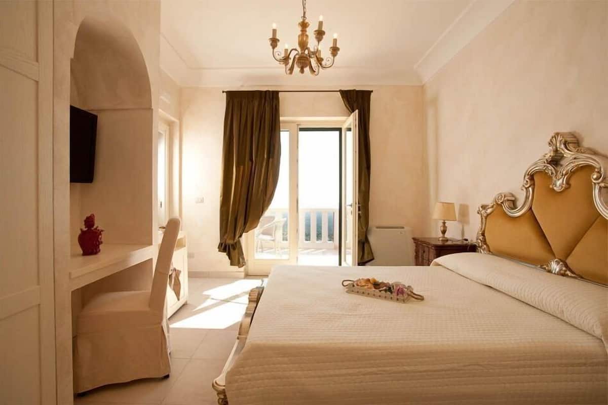 Suite – grand, 2 soverom (Double) | Allergitestet sengetøy, dundyner, memory foam-senger og minibar