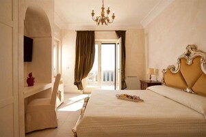 特级套房 (Double) | 防过敏的被褥、羽绒被、记忆海绵床垫、迷你吧