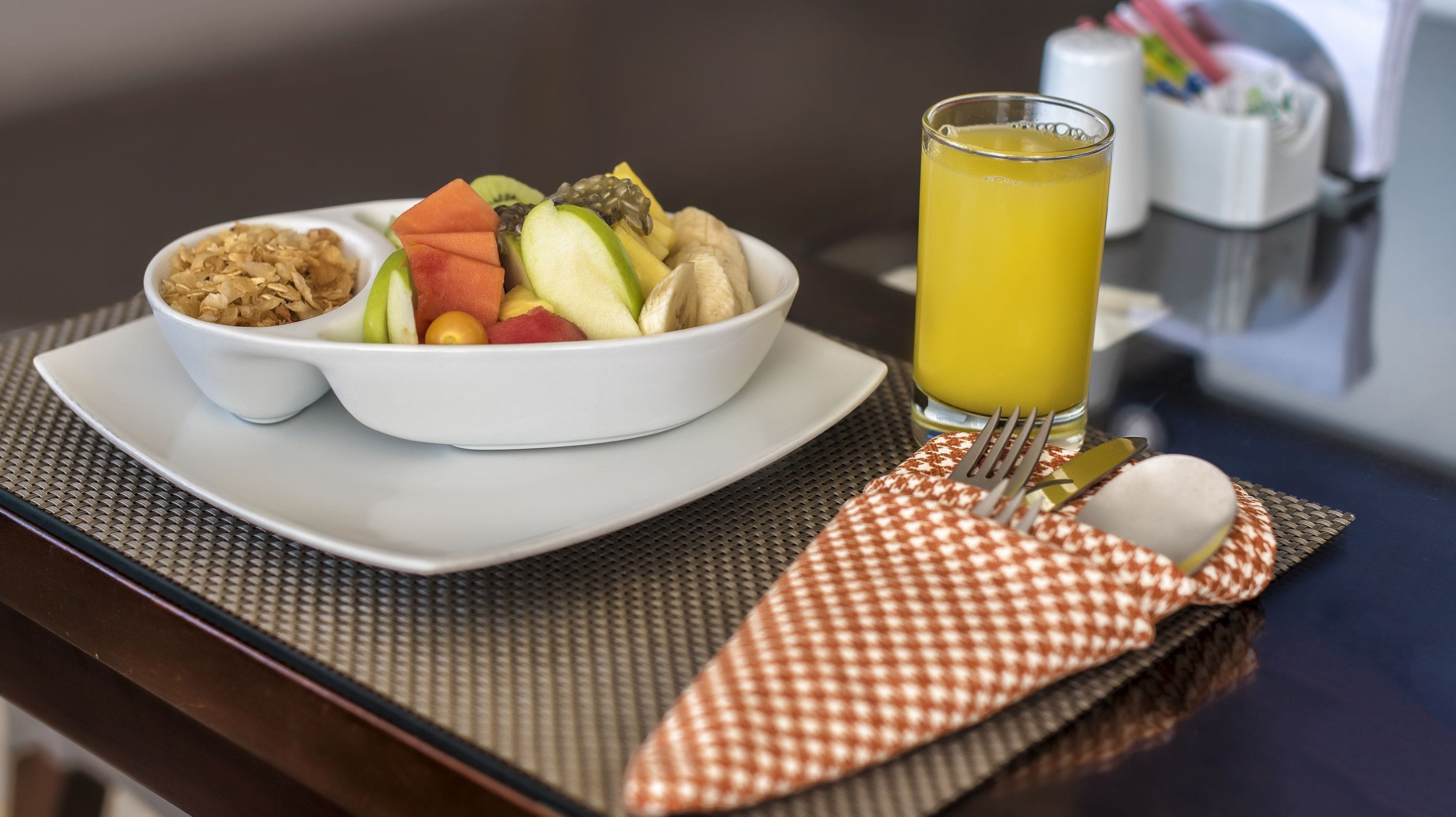 free daily full breakfast