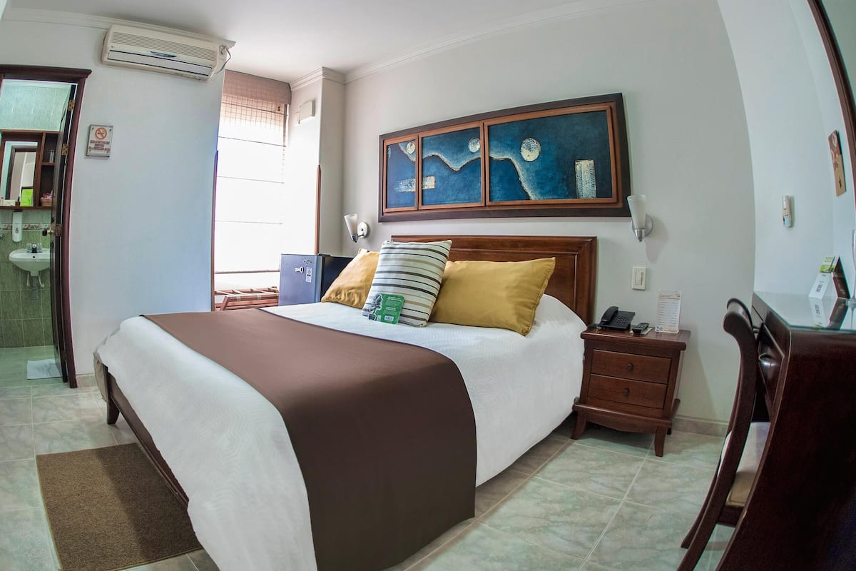 1 bedroom, minibar, in-room safe, desk