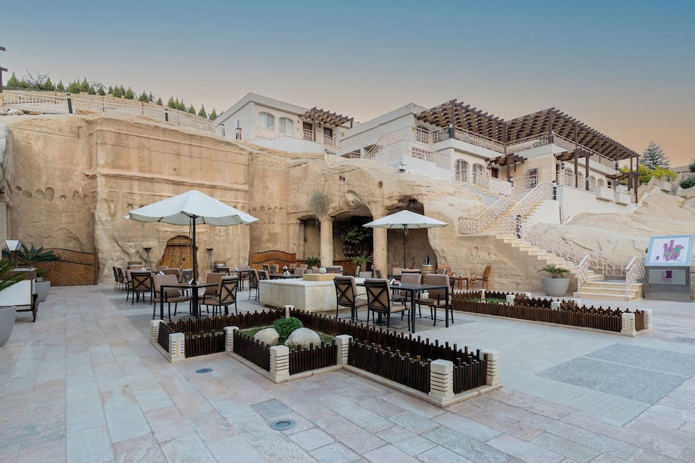 Petra Guest House