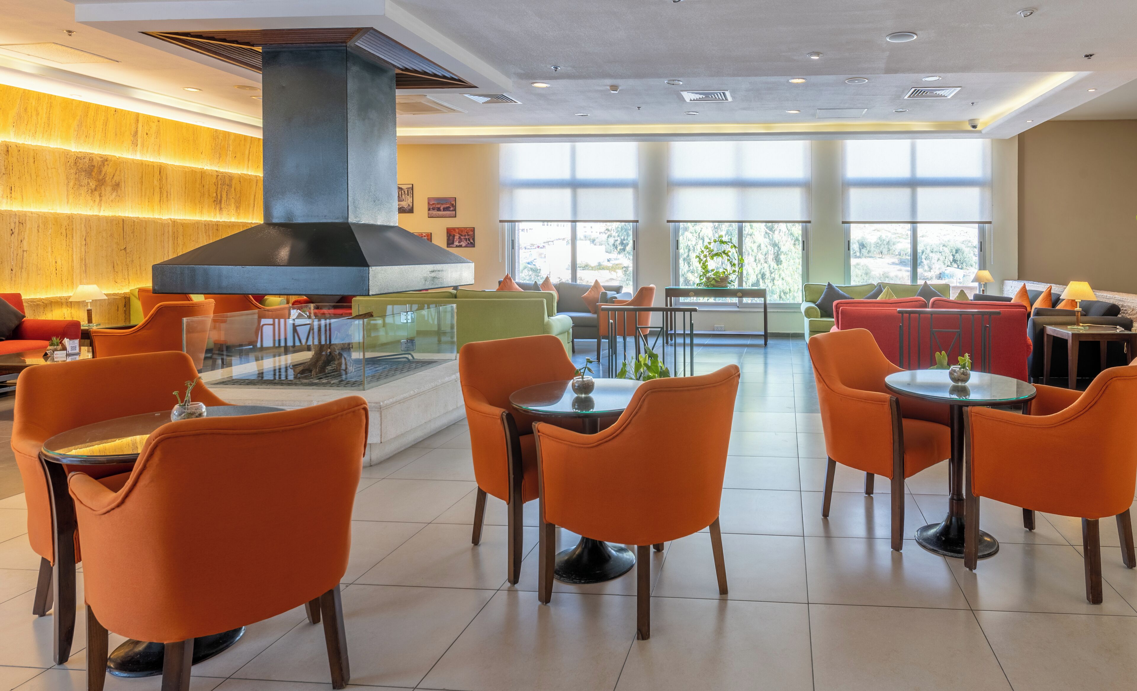 아침 식사, 점심 식사 및 저녁 식사 제공