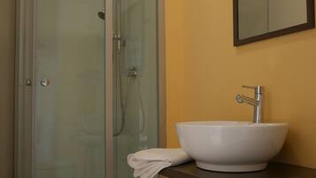 Comfort tweepersoonskamer | Gratis wifi, beddengoed