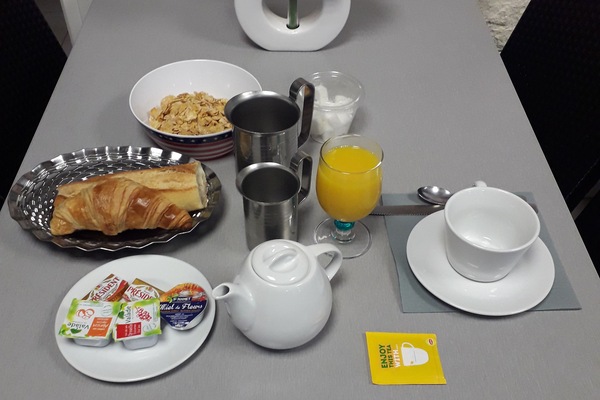 Daily full breakfast for a fee