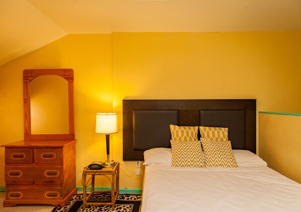 Premium Duplex, 1 Queen Bed