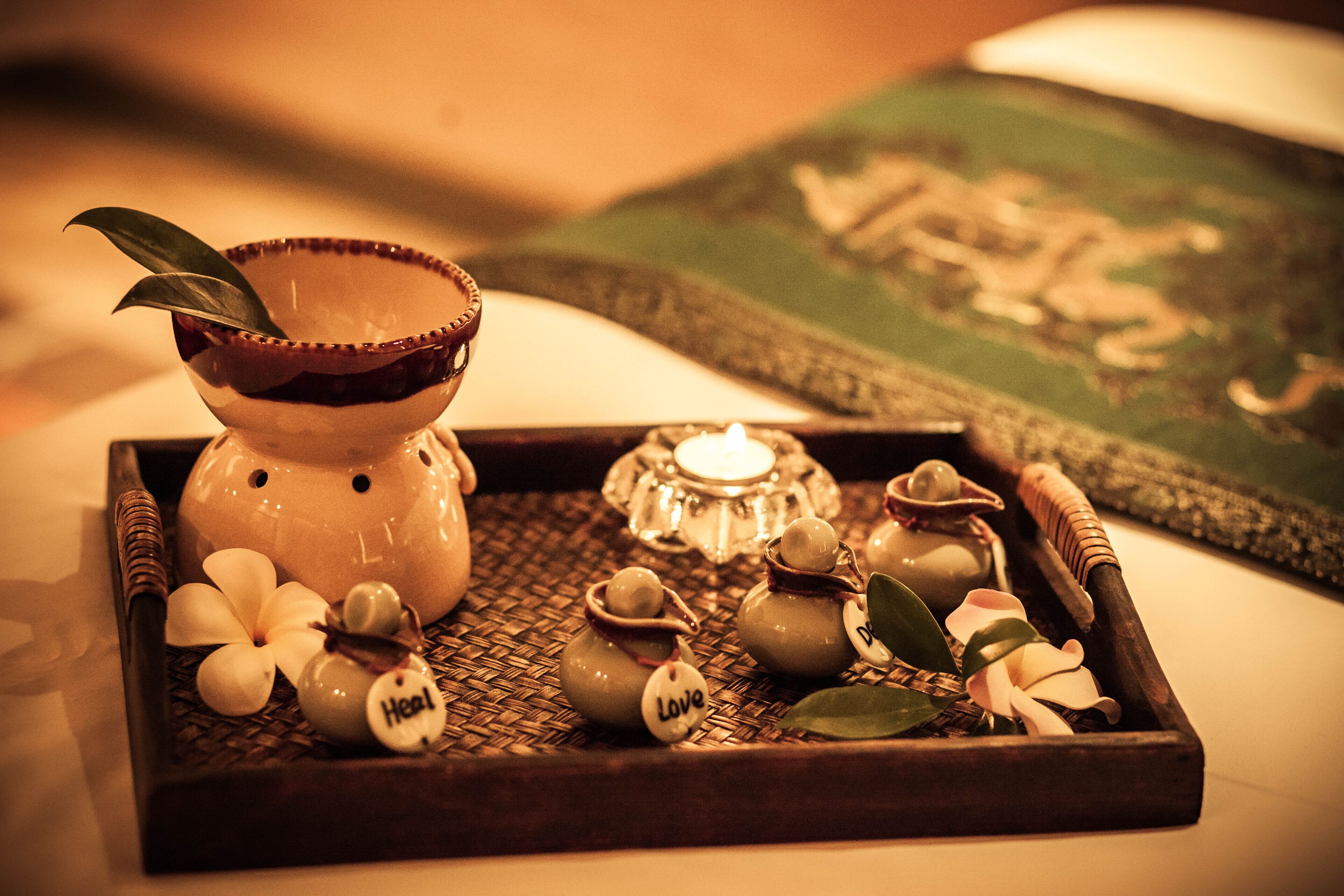 body treatments, hydrotherapy, aromatherapy, thai massages, body wraps