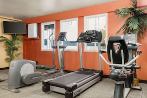 Fitness facility - Travelodge by Wyndham Lloydminster (Lloydminster)