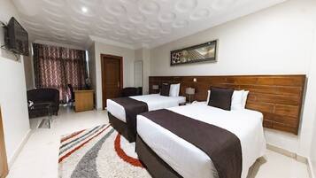 Twin Room | 1 bedroom, premium bedding, minibar, in-room safe