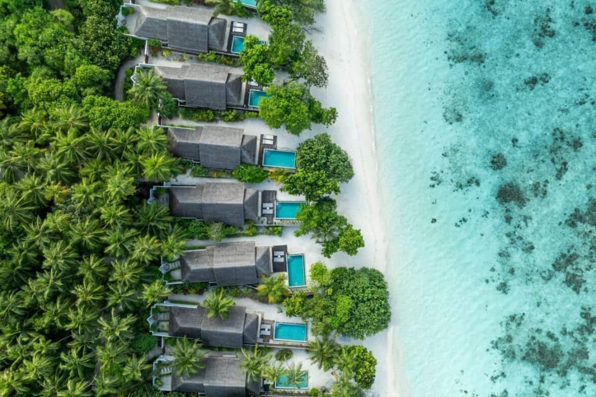 Beachfront Pool Villa | Minibar, in-room safe, desk, laptop workspace