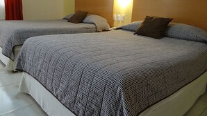 Standard Double Room, 2 Double Beds - Pequeno Gran Hotel (Aguascalientes)
