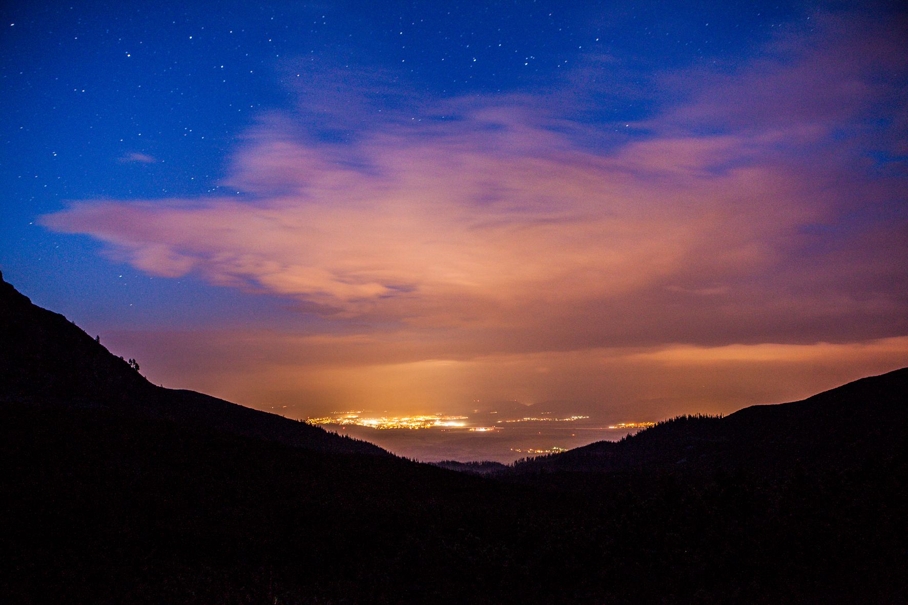 suite | hypo-allergenic bedding, minibar, in-room safe, desk