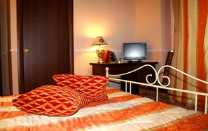 Habitación doble | Minibar, escritorio, cunas y camas extra 