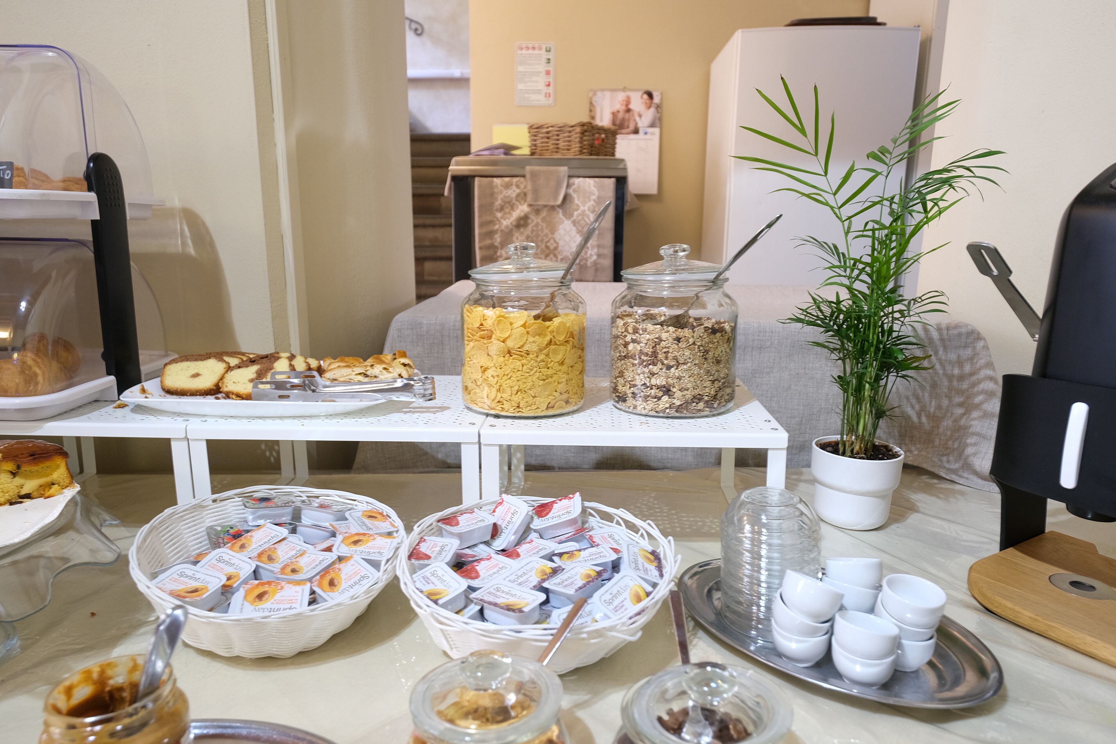 Café da manhã com buffet todos os dias (EUR 8 por pessoa) 