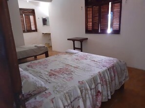 Triple Room, Multiple Beds | Free WiFi, bed sheets - Hotel Mirante da Praia (Fortaleza)