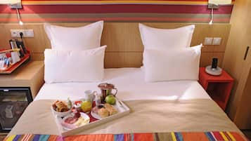 Comfort Room, 1 Double Bed, Non Smoking | Premium bedding, in-room safe, desk, soundproofing