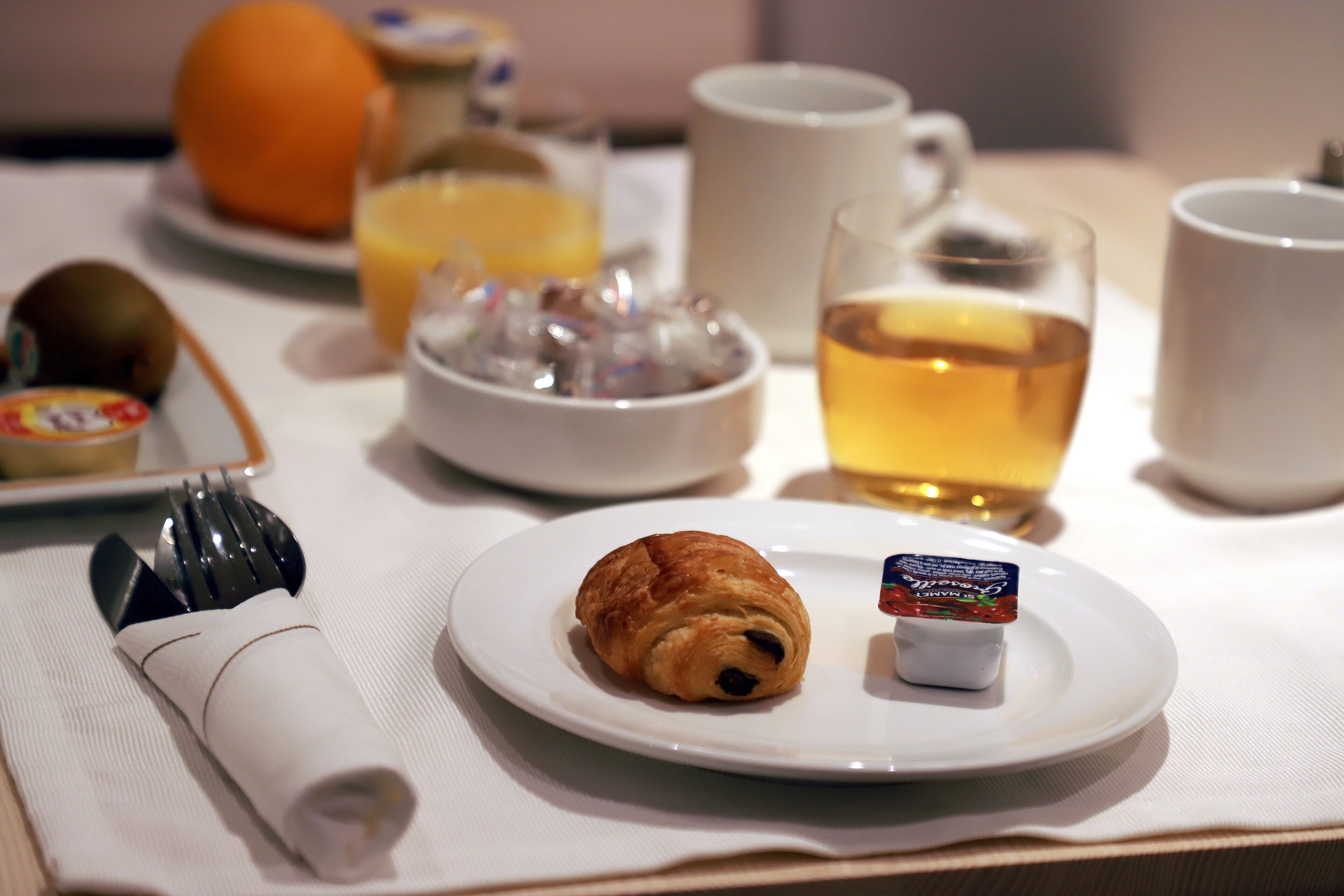 daily full breakfast (eur 14.50 per person)