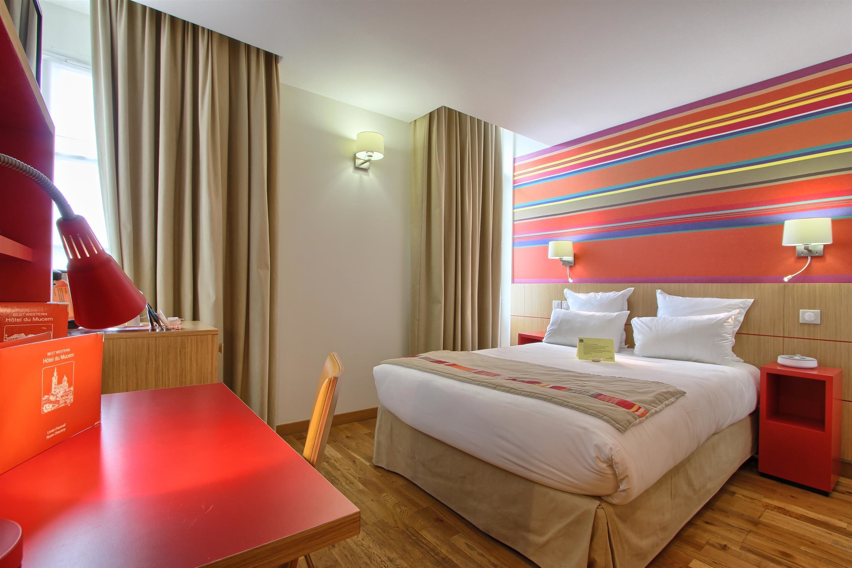 comfort room, 1 double bed, non smoking | premium bedding, in-room safe, desk, soundproofing