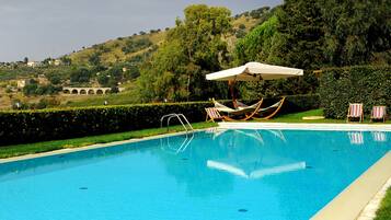 Außenpool (je nach Saison geöffnet)