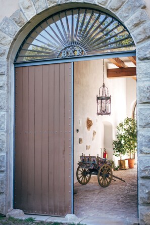 Property entrance - Agrirelais Baglio di Pianetto (Santa Cristina Gela)